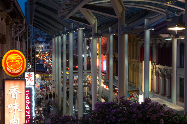 Čínská čtvrť v Singapuru. Autor: Lukáš Budínský (foto.lukasx.cz), Fotoaparát: DSC-RX100, Objektiv: 28-100mm F1.8-4.9